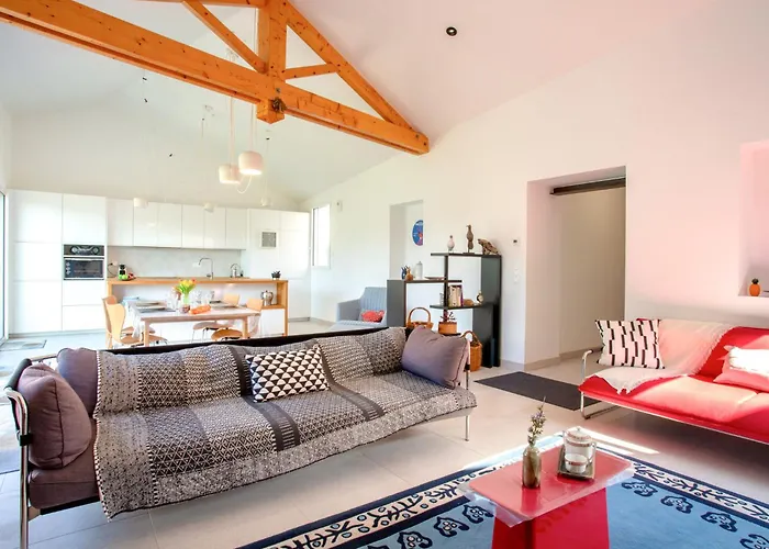 Hébergement de vacances Le Paradou By Interhome